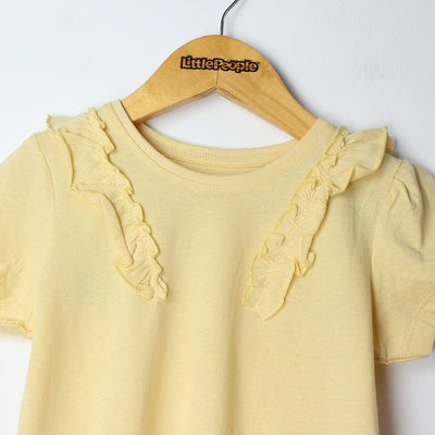 Fancy Yellow Themed Girls T-Shirt T-Shirt Iluvlittlepeople 