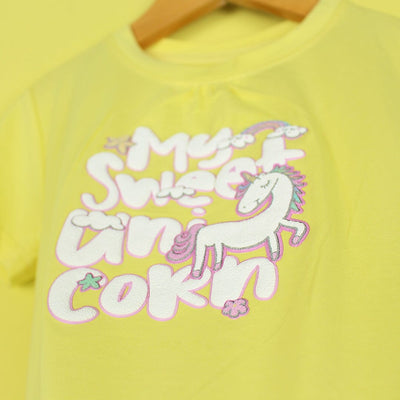 Attractive Yellow Themed Girls T-Shirt T-Shirt Iluvlittlepeople 