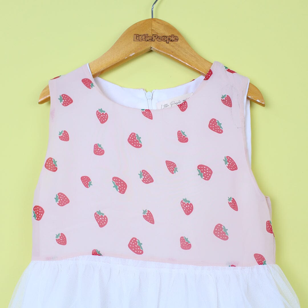 Stylish Creamy White Themed Girls Frock Set Frock Iluvlittlepeople 
