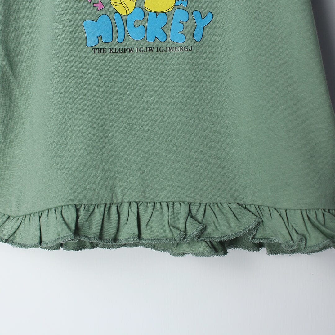 Fancy Green Themed Girls T-Shirt T-Shirt Iluvlittlepeople 