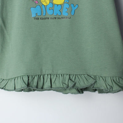Fancy Green Themed Girls T-Shirt T-Shirt Iluvlittlepeople 