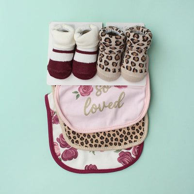 Decent Comfy Bibs & Socks Set - Little People Gears Bibs Set Iluvlittlepeople 0-24 Months Multi Cotton