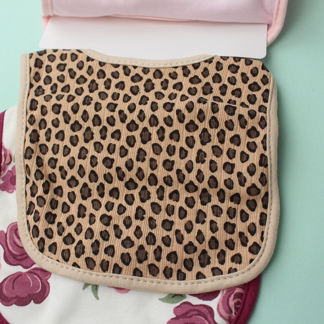 Decent Comfy Bibs & Socks Set - Little People Gears Bibs Set Iluvlittlepeople 